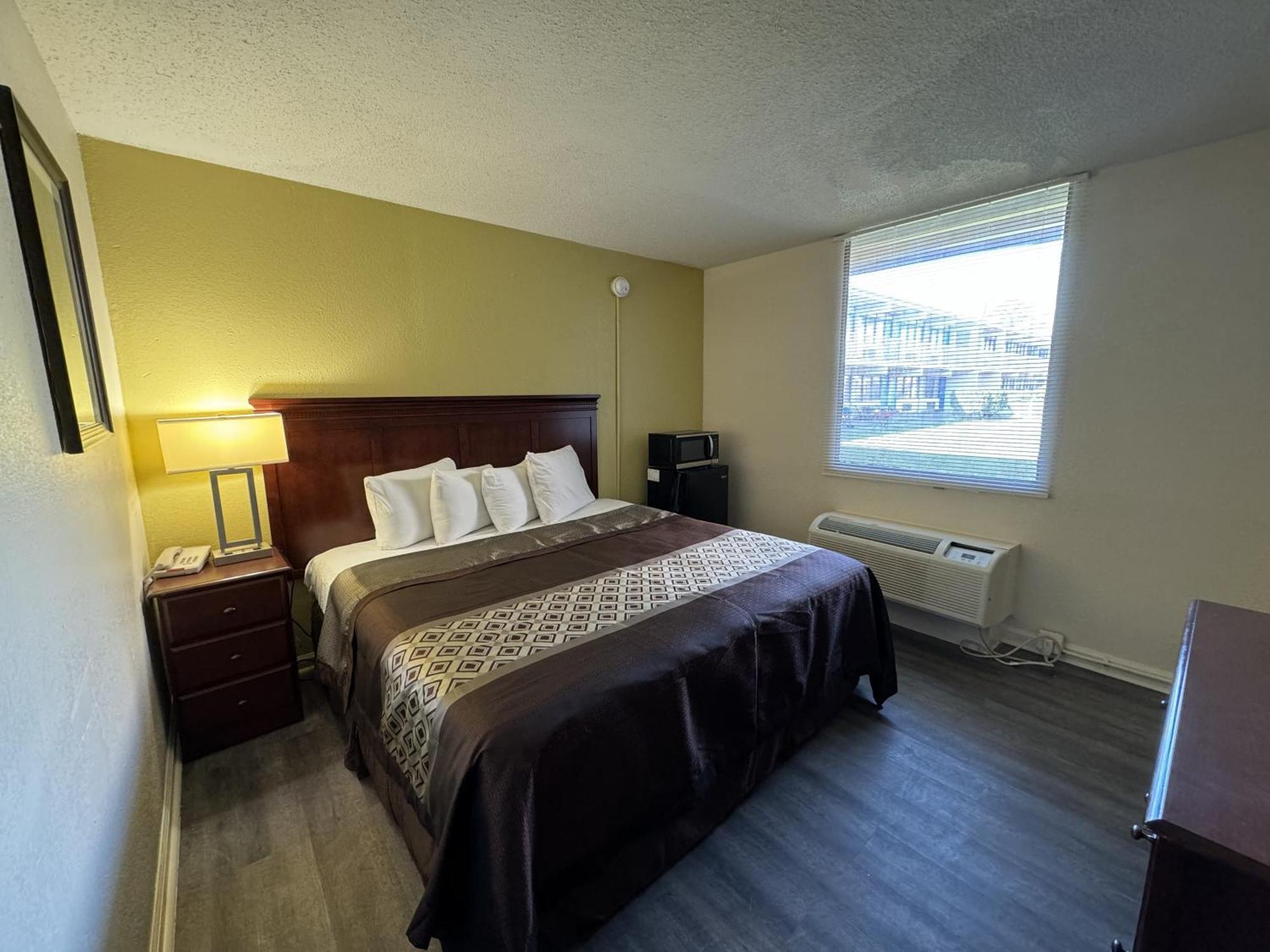 James River Inn & Suites Newport News Exterior foto